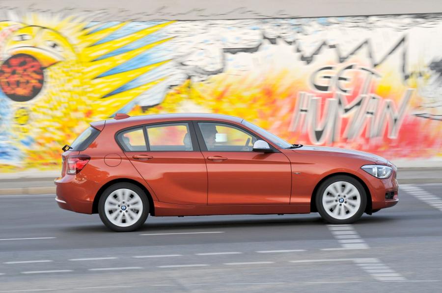  BMW 1-Series Urban Line 2012 года  (фото 47 из 82)
